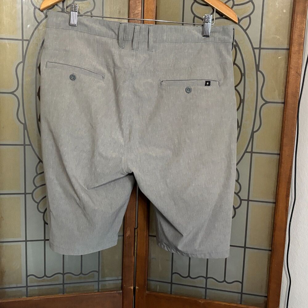 Trunks Surf And Swim Co. Men's Performance Multi-Functional Shorts Size 32 - Picture 3 of 12